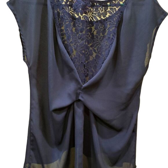 Love On A Hanger black Lace Back twist Blouse Top Women's Size Small - Picture 2 of 6